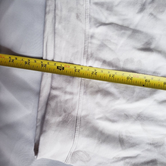 Athleta Luxe Balance Printed Pullover Sweatshirt Grey Chakra Floral Buff Small - Picture 7 of 10